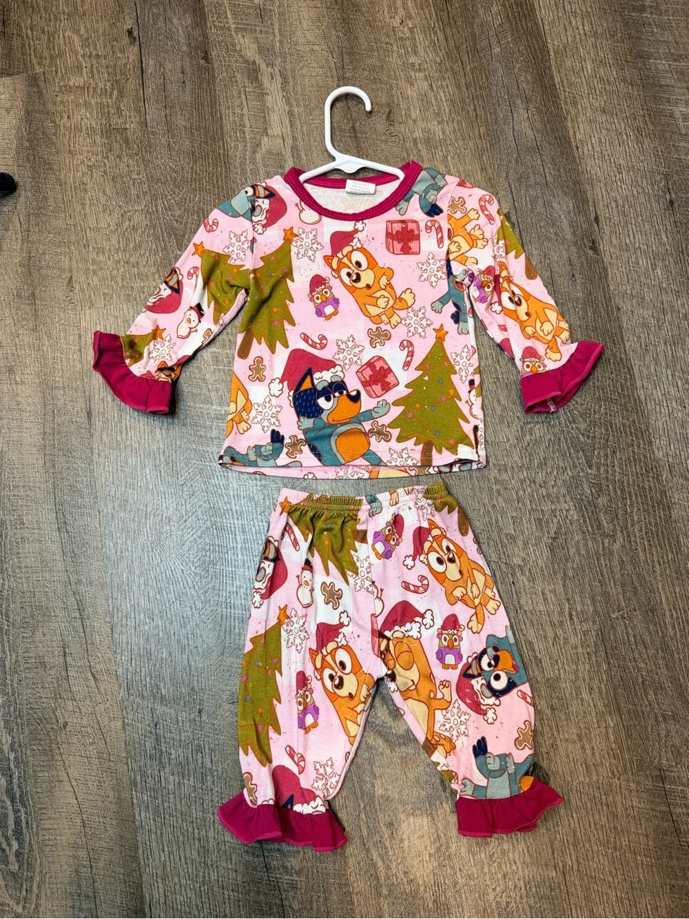 Brand New Bamboo Girls Pink Holiday Character Pajama Set with Ruffle Cuffs